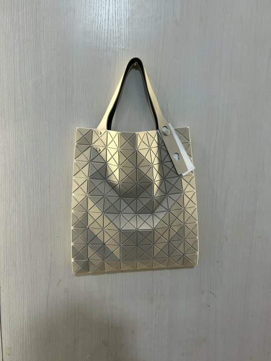 Picture of Issey Miyake Handbags _SKUfw163054257fw